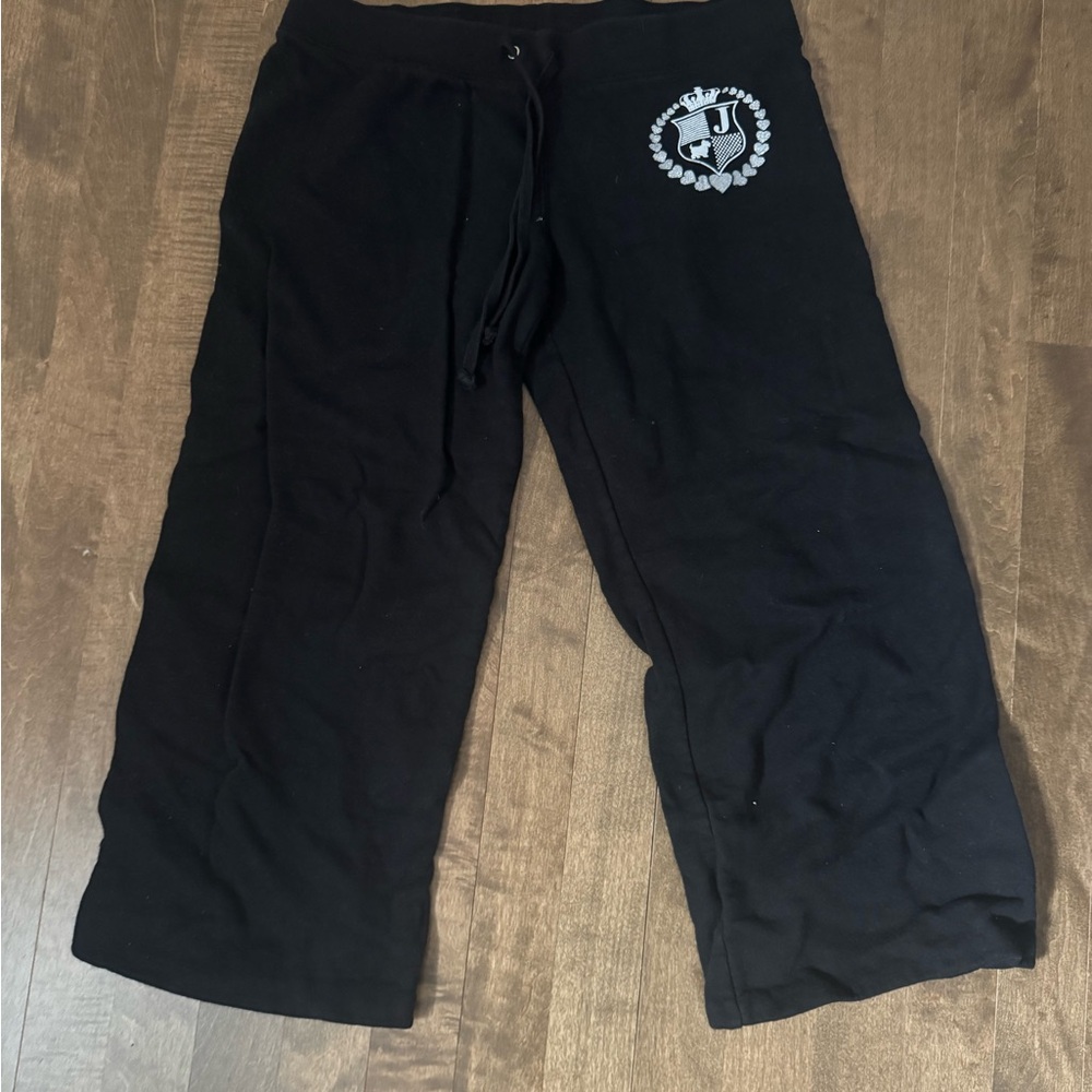 Juicy Couture Vintage cropped pants with heart on back